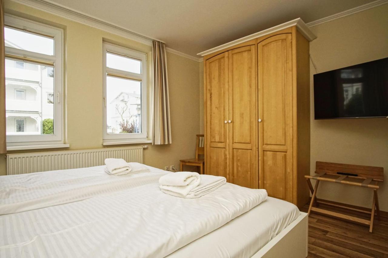 Mit Meerblick Und Balkon, Gratis Nutzung Vom Ahoi Erlebnisbad Und Sauna In Sellin - Meeresblick Fewo 38 Goehren  Exterior foto